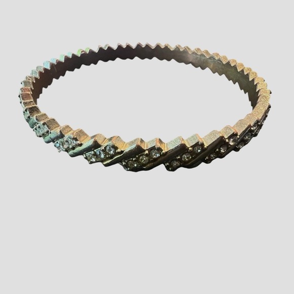 Sparkling Crystal Zigzag Bangle Bracelet 8.5" Gold Tone Statement Jewelry - Picture 4 of 4